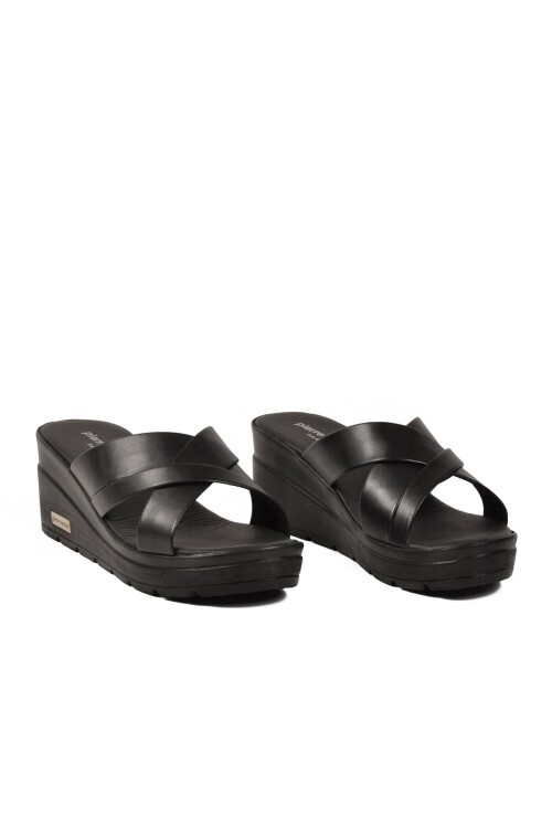 Siyah Topuklu Kadın Terlik PC-7477 Z