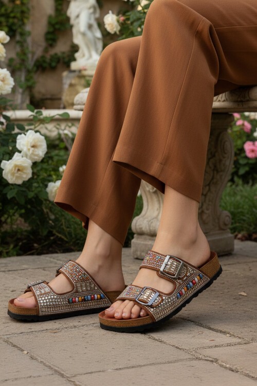 Taba Renkli Taş Detaylı Kadın Terlik PC-7304 Z