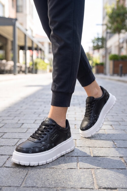 Bağcıklı Kalın Taban Sneaker Siyah-Beyaz Şık Rahat Desenli Casual Yürüyüş Ayakkabı BNI-12124