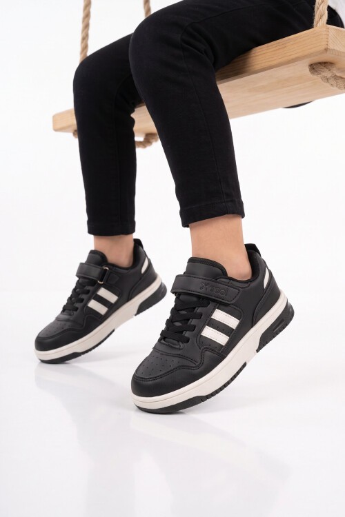 Cırt Bantlı Kalın Rahat Taban Siyah Unisex Çocuk Yürüyüş ve Spor Ayakkabı Sneaker Foor
