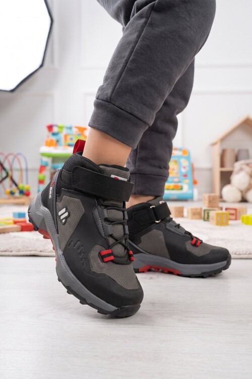 Pampili Erkek Çocuk Cırt Bantlı Kaymaz Tabanlı Siyah-Füme Outdoor Bot BS-İH1-P-100