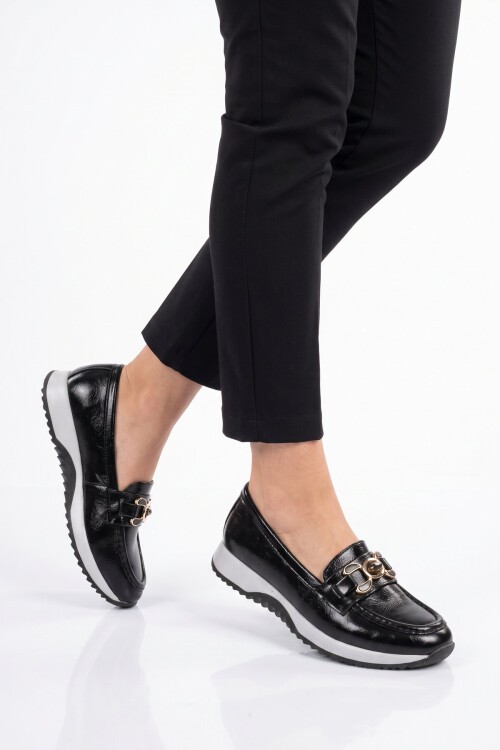 Toka Detaylı Kalın Tabanlı Şık Rahat Siyah Kırışık Kadın Casual Ayakkabı Loafer 062
