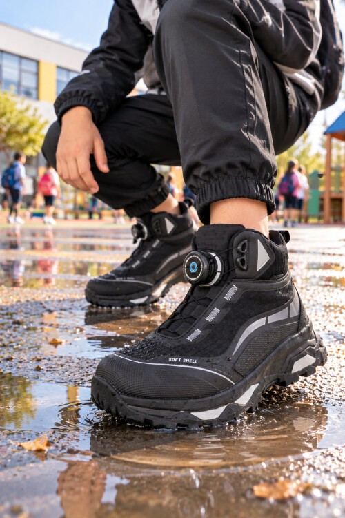 Erkek Çocuk Akıllı Bağcıklı Kaymaz Tabanlı Siyah Outdoor Bot 1040