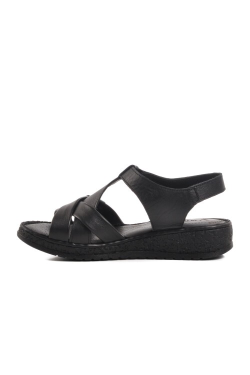 Siyah Hakiki Deri Kadın Sandalet 9216 Z