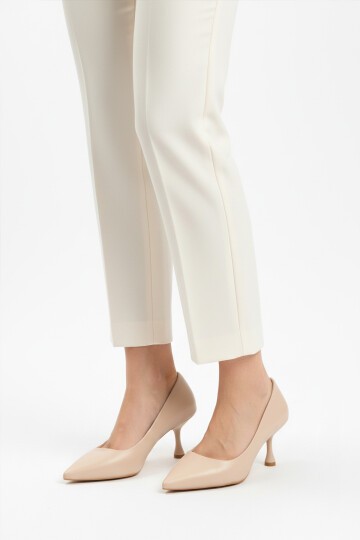 Bej Cilt İnce Topuklu Kadın Topuklu Ayakkabı 695033 Z