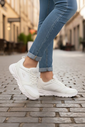 Beyaz Hafif Bağcıklı Unisex Spor Ayakkabı Epic G