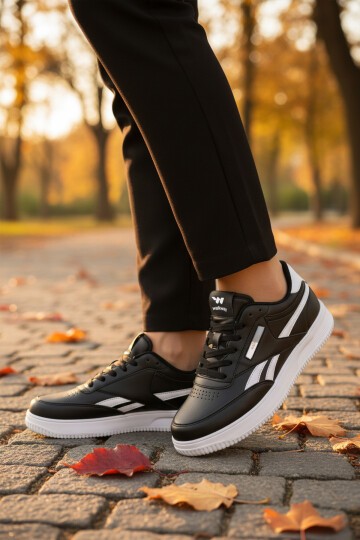 Siyah-Beyaz Hafif Erkek Spor Ayakkabı Marlow M