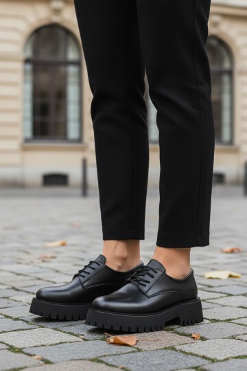 Siyah Cilt Kadın Günlük Ayakkabı 572451 Z