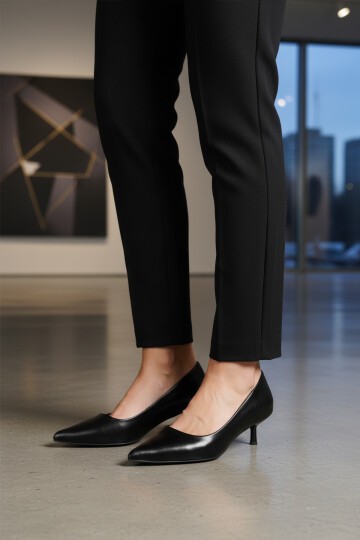 Siyah Cilt İnce Topuklu Kadın Topuklu Ayakkabı 458343 Z
