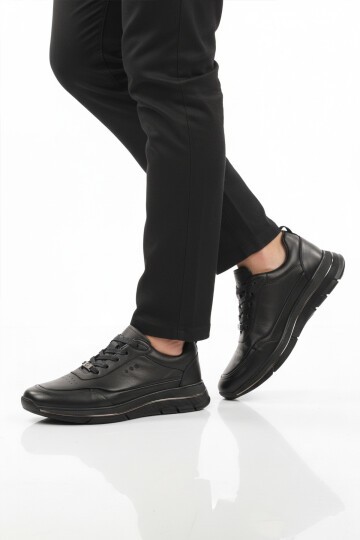 Siyah Hakiki Deri Erkek Günlük Ayakkabı 152-22336 M