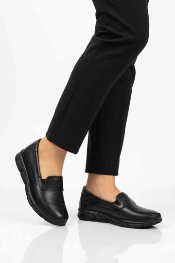 Siyah Hakiki Deri Ortopedik Taban Kadın Günlük Ayakkabı 602 Z