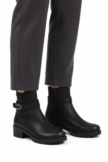 Siyah Nubuk Fermuarlı Hakiki Deri Topuklu Kadın Bot 3376K Z