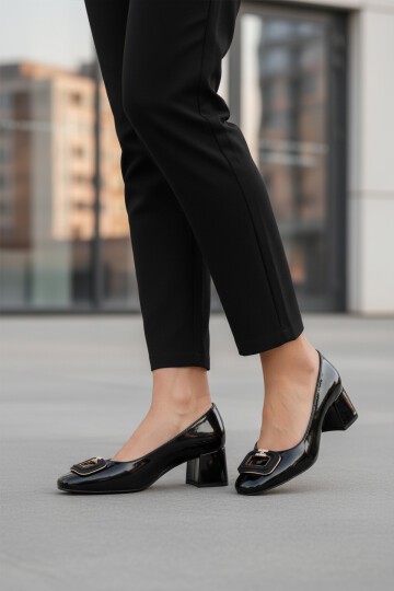 Siyah Rugan Kadın Topuklu Ayakkabı 695040 Z