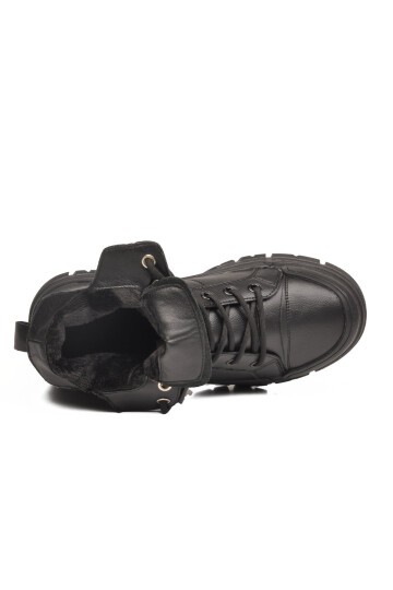 Siyah İçi Kürklü Kadın Bot 25K310-14 Z