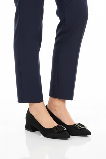 Siyah Hafif Kadın Topuklu Ayakkabı 451133 Z