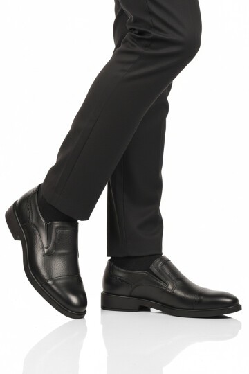 Siyah Hakiki Deri Erkek Günlük Ayakkabı 022 M