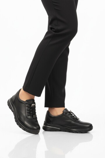 Siyah Hakiki Deri Kadın Günlük Ayakkabı PLV020 Z