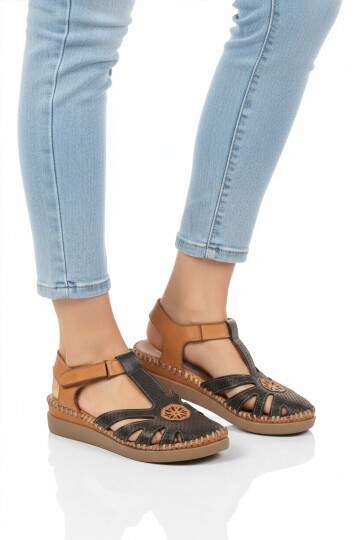 Siyah Hakiki Deri Hafif Kadın Sandalet PC-54517 Z