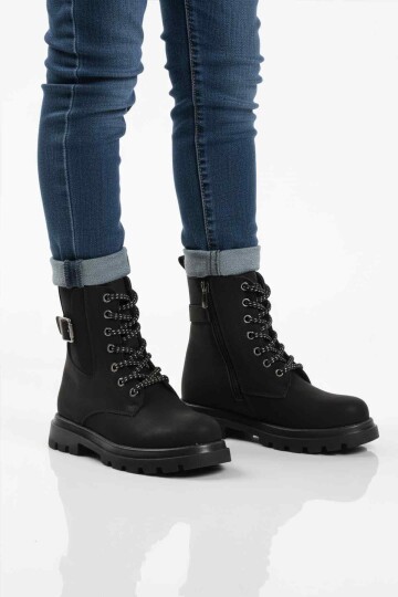 Siyah Çocuk Bot Aleda F