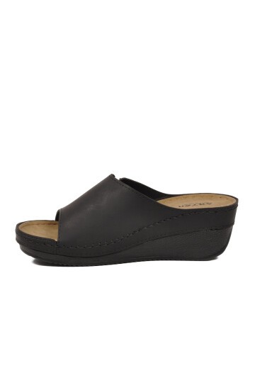 Siyah Dolgu Topuklu Anatomik Rahat Tabanlı Kadın Terlik
