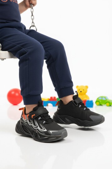 Siyah-Turuncu Cırtlı Erkek Çocuk Spor Ayakkabı 161-T5440210 P