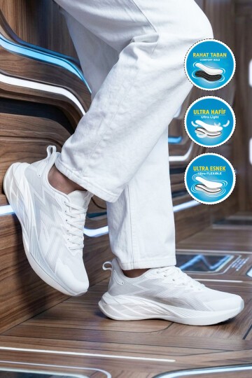 Beyaz Hafızalı Tabanlı Erkek Spor Ayakkabı 5026 M