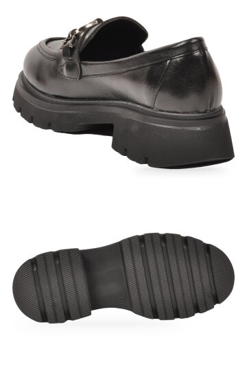 Kadın Toka Detaylı Loafer Siyah Cilt Kalın Rahat Taban Şık Casual Ayakkabı 572508