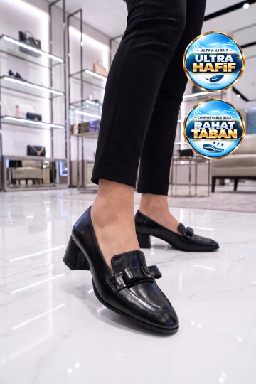 Kalın Topuklu Fiyonk Detaylı Şık Rahat Siyah Kadın Klasik Casual Ayakkabı PC-56189