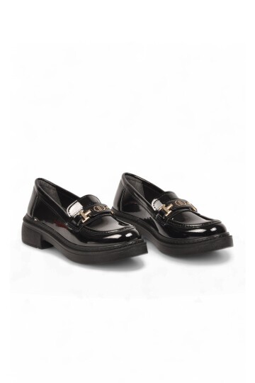 Toka Detaylı Kalın Tabanlı Şık Rahat Siyah Rugan Kadın Casual Ayakkabı Loafer 1805